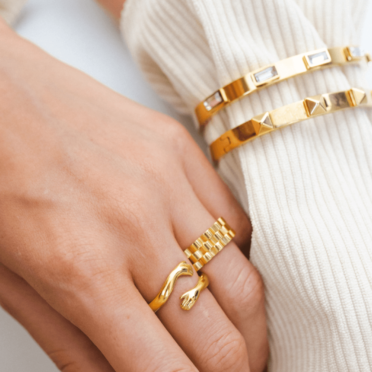 Hug Ring Plated in 18K Gold