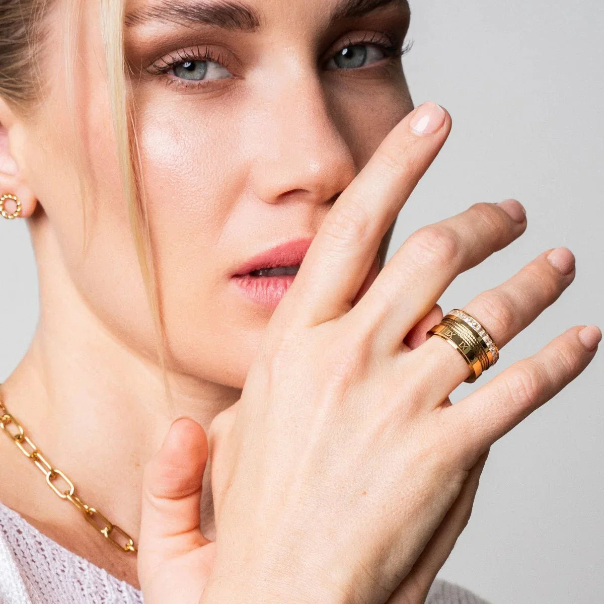 Wire and Crystal Ring Plated in 18k Gold