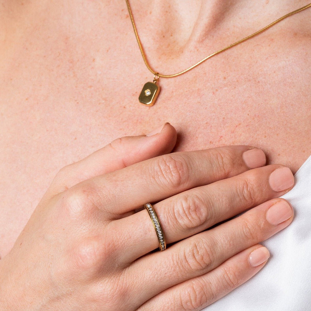 Brilliant Rotating Ring Plated in 18k Gold