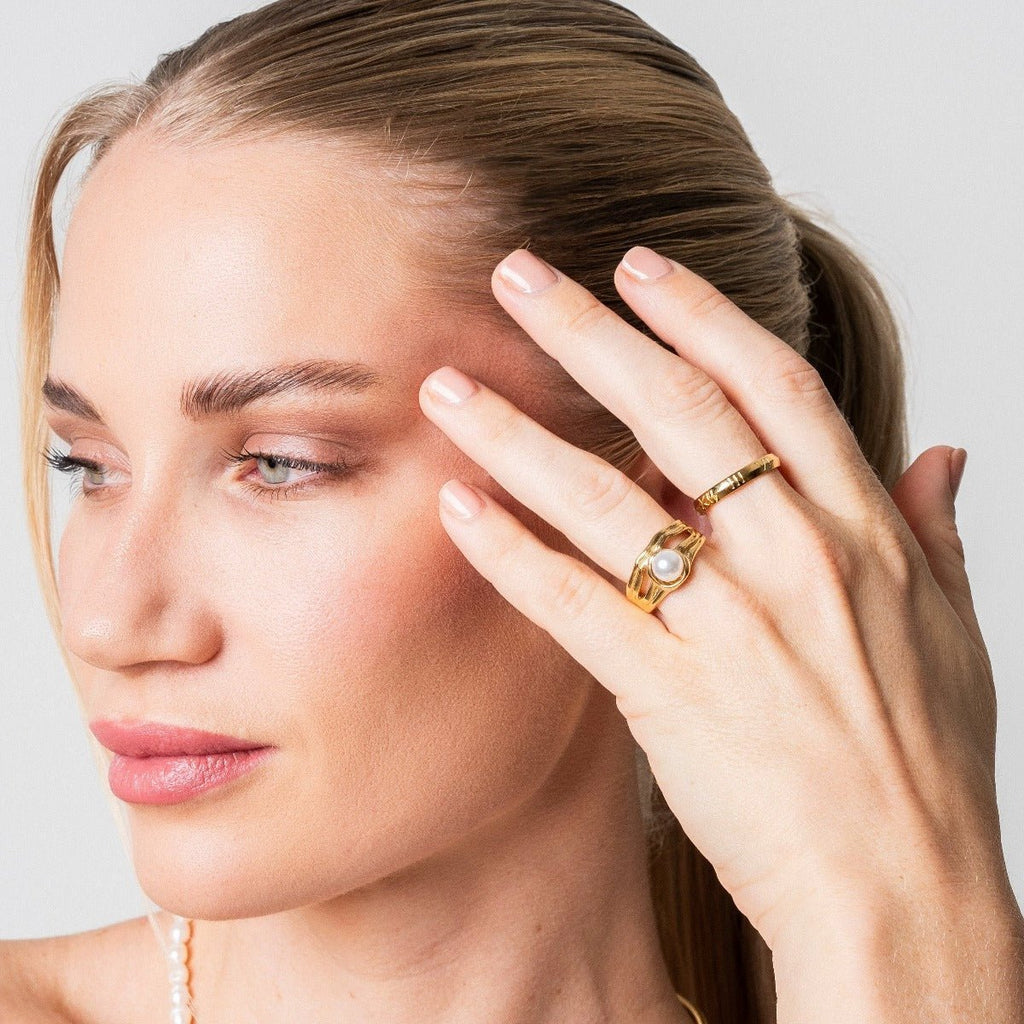 Catalina Pearl Solitaire Ring Plated in 18k Gold