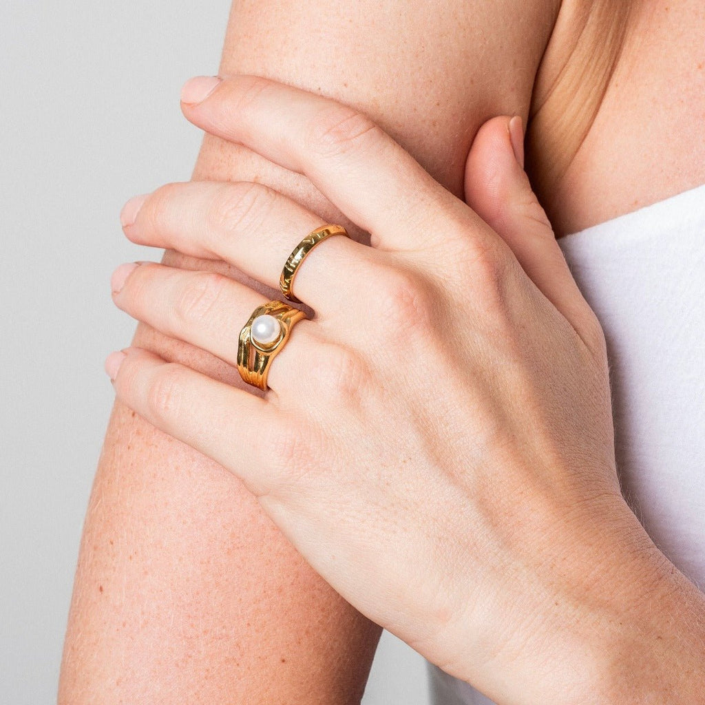 Catalina Pearl Solitaire Ring Plated in 18k Gold