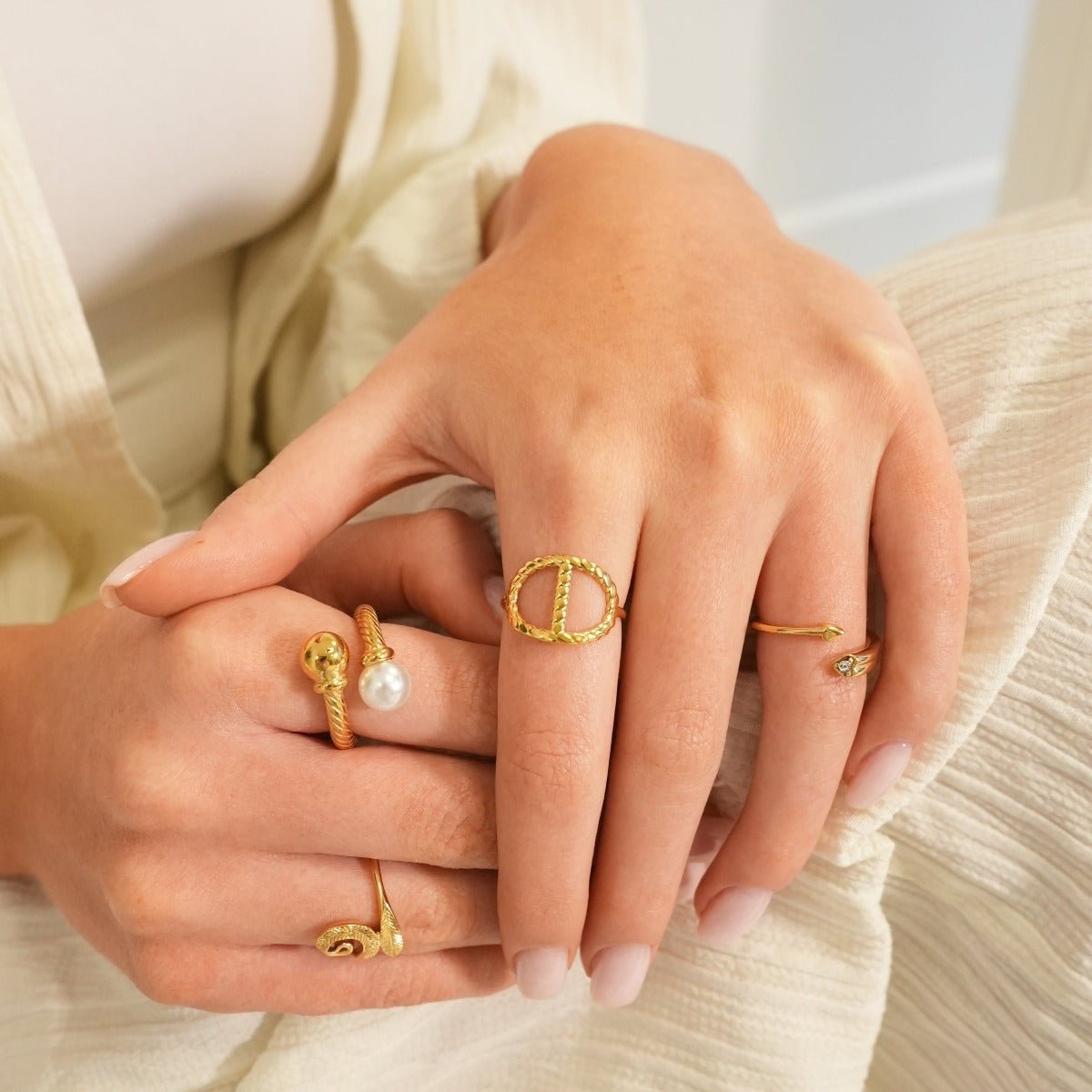 Elegance Pearl Ring Plated in 18k Gold