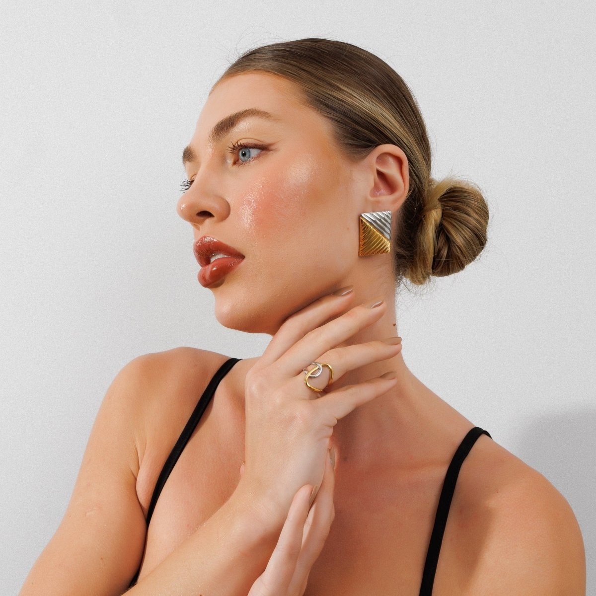 Adjustable Light Ties Ring with Gold and Silver Plating Mix
