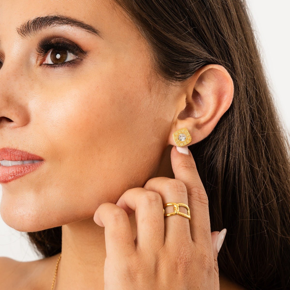 Adjustable Link Ring Plated in 18k Gold