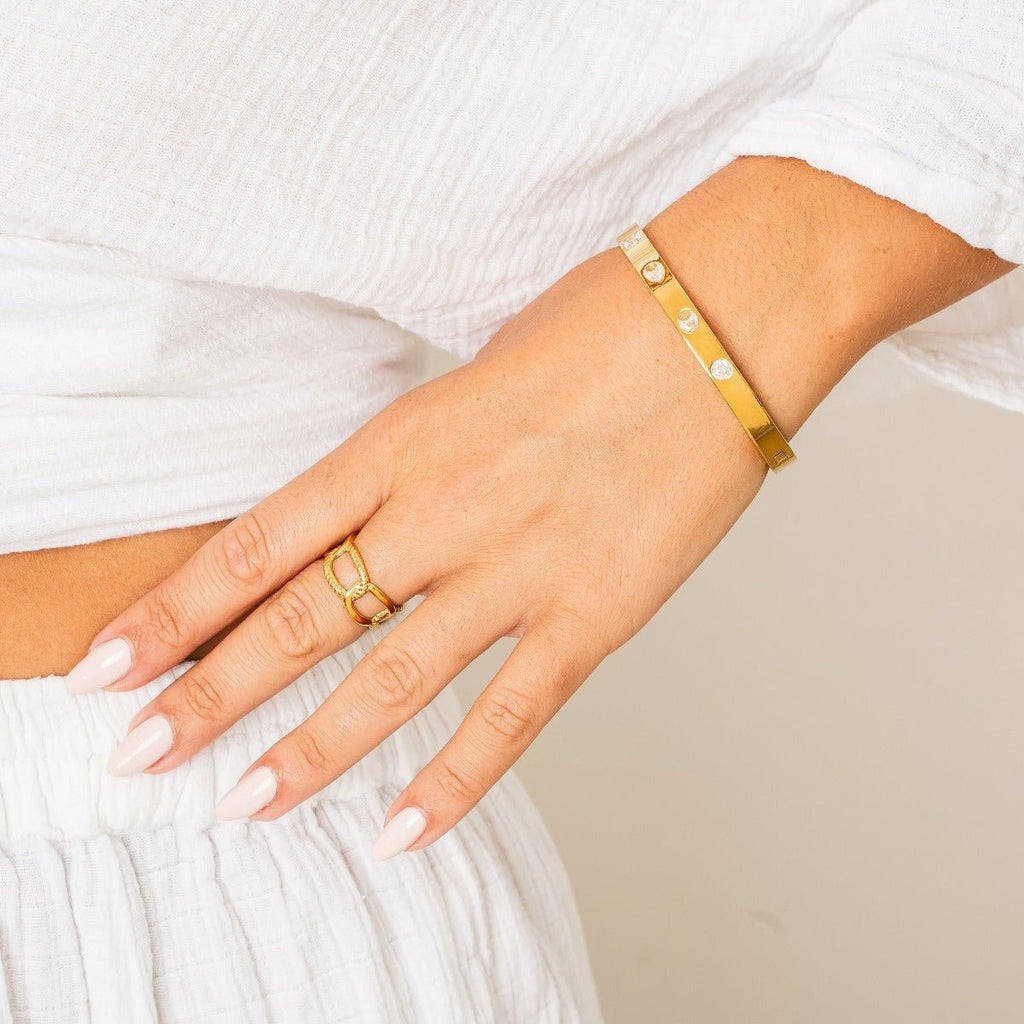 Adjustable Link Ring Plated in 18k Gold