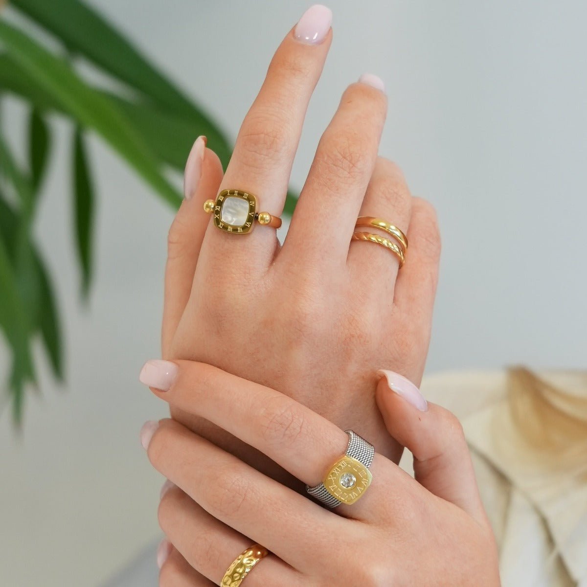 Rotating Square Charm Ring Plated in 18k Gold
