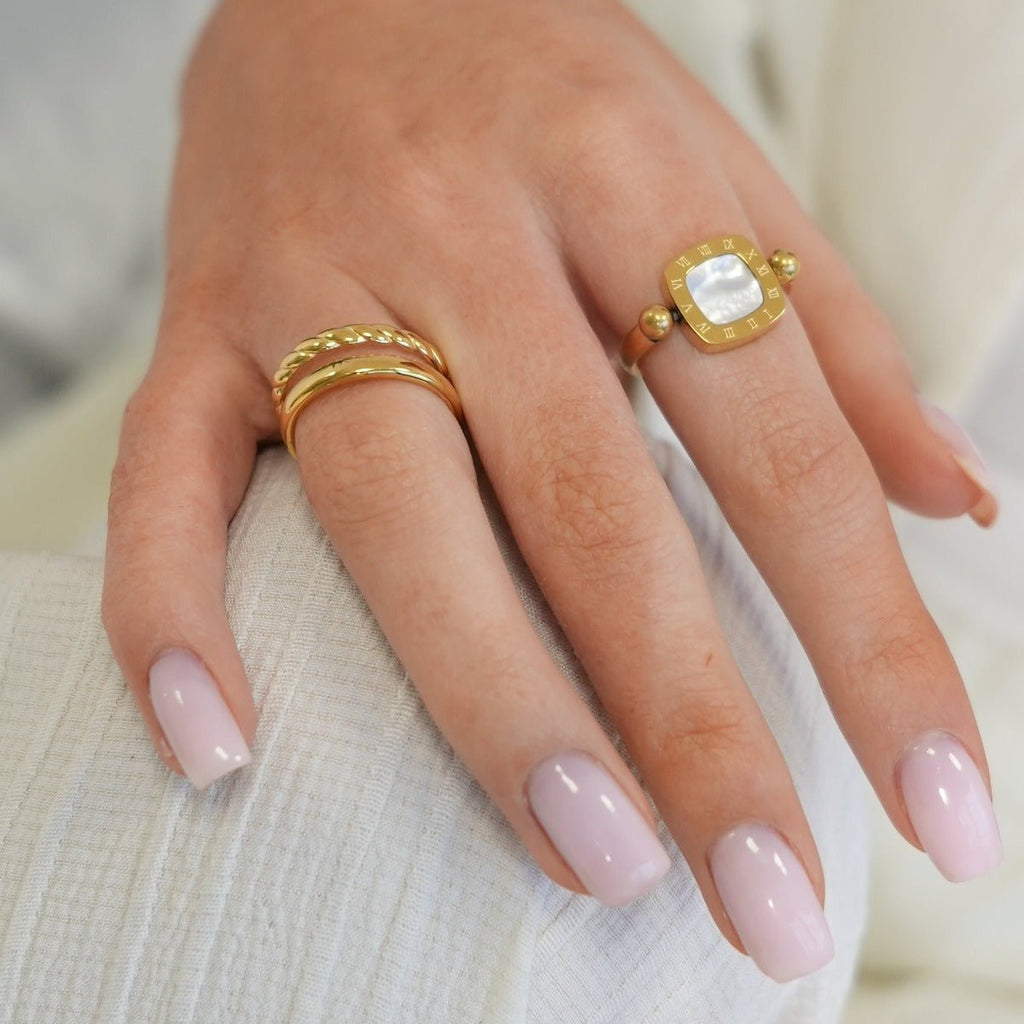 Rotating Square Charm Ring Plated in 18k Gold