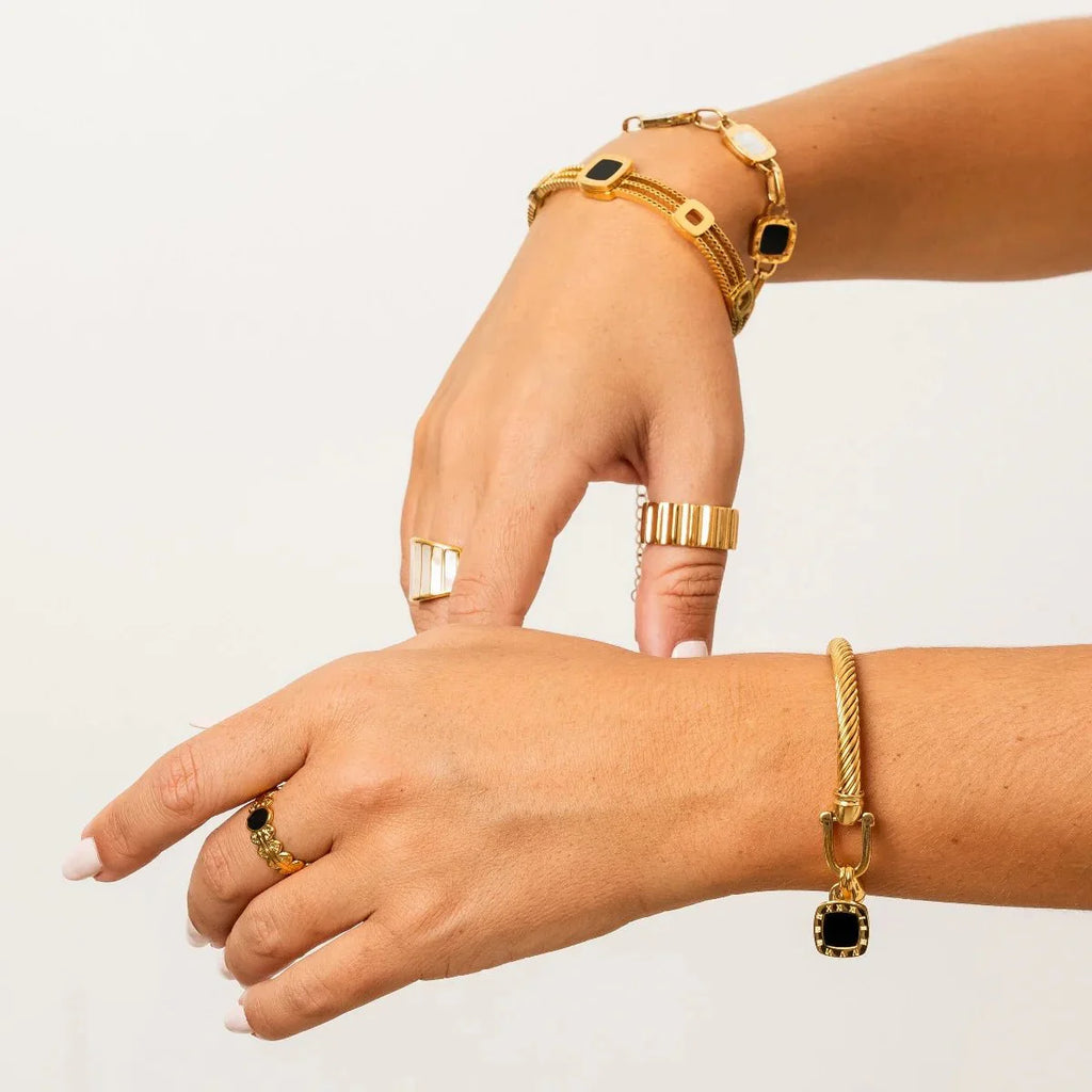 Square Onyx Pendant Bracelet Plated in 18K Gold