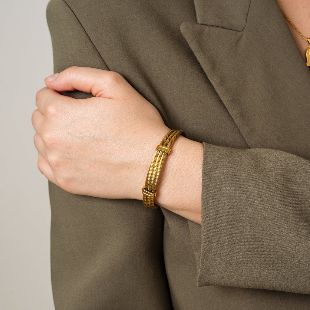 Gold-Plated Wire Bracelet 18k