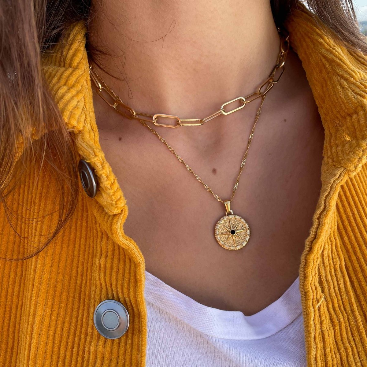 Rose Compass Star Necklace Plated in 18k Gold