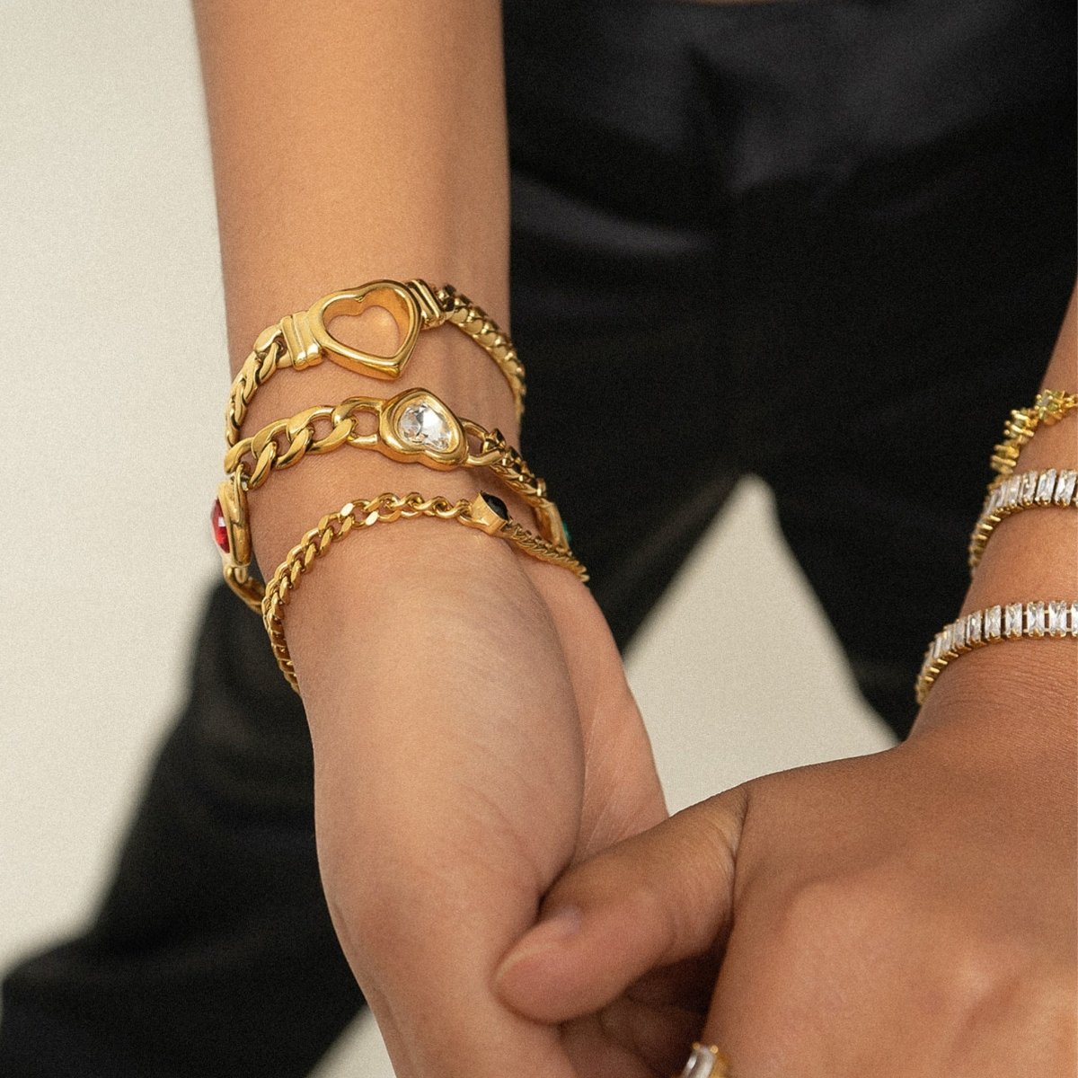 Minimalist Heart Bracelet Plated in 18K Gold