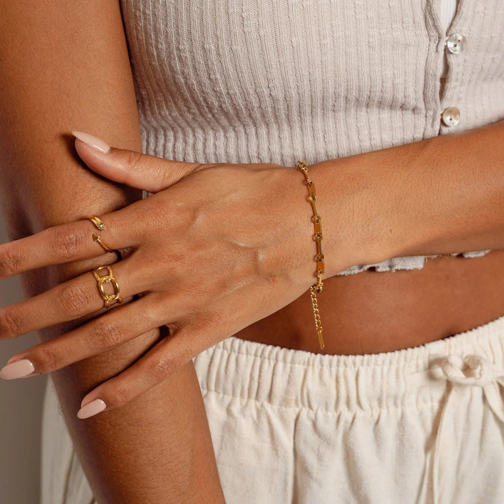 Gold Plated Tablet Link Chain Bracelet 18K