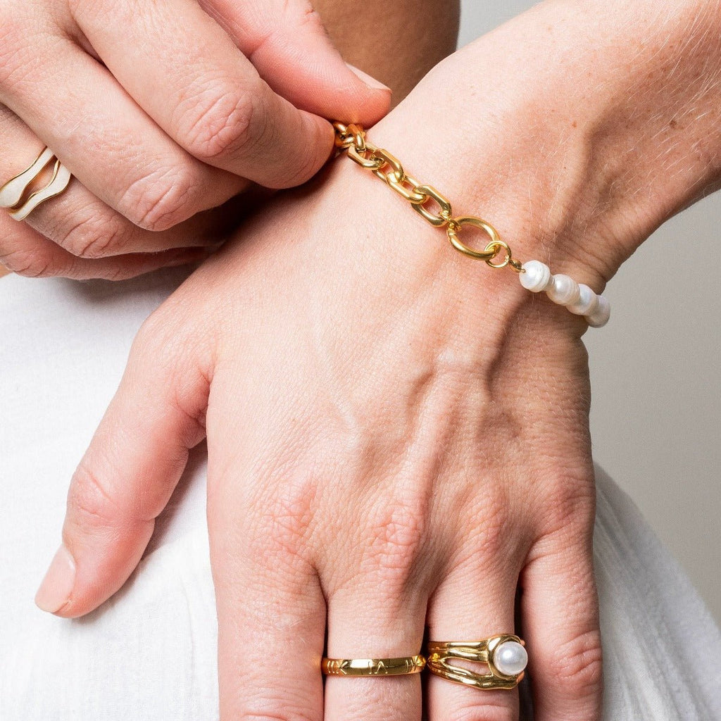 Mood Pearl Bracelet Plated in 18k Gold